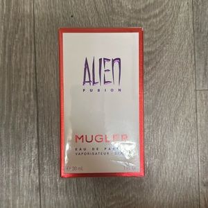 Alien Fusion by Mugler